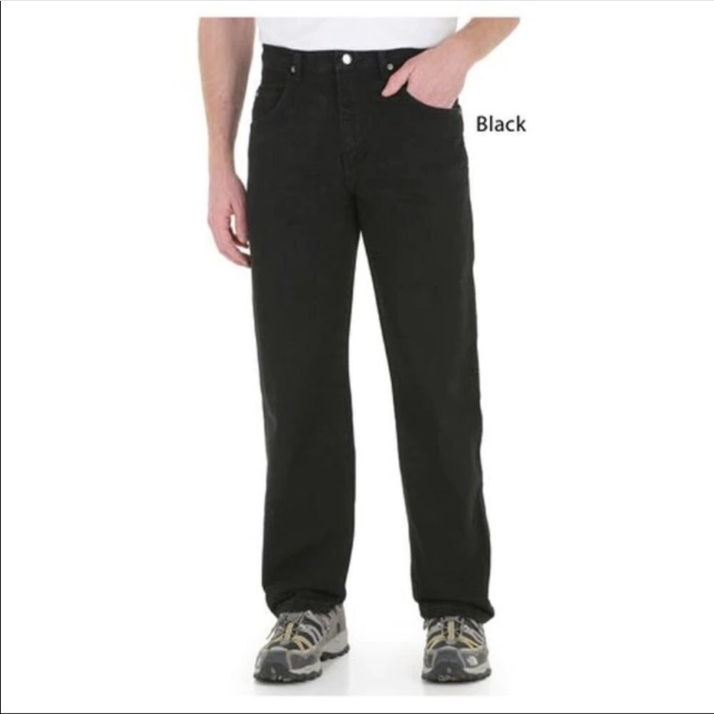 Wrangler black relaxed fit jeans, 38x32